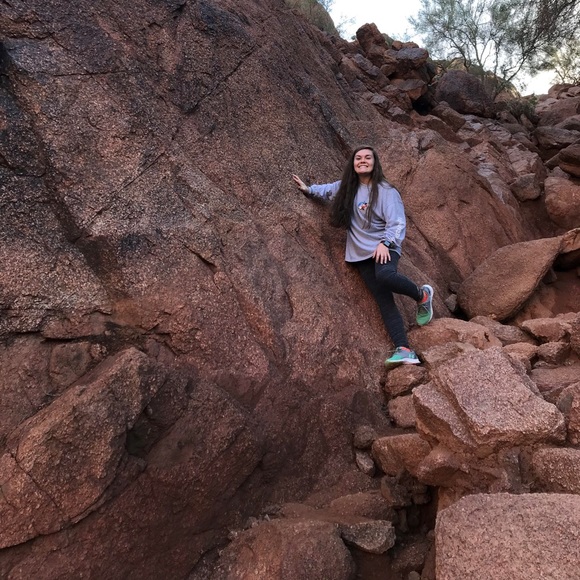 Meet your Posher, Haley - Picture 3 of 8